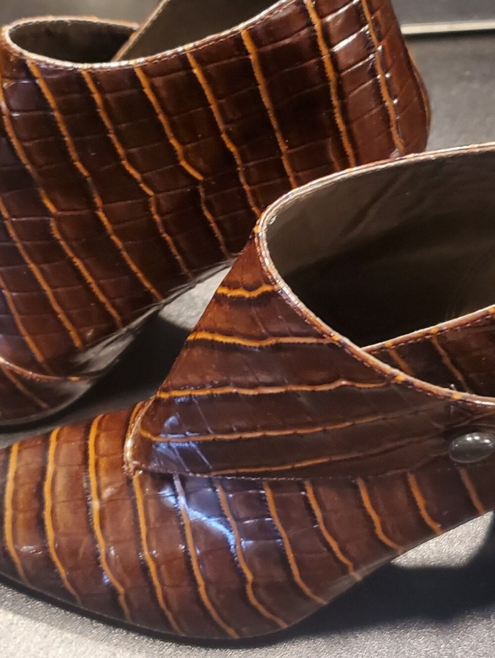 Via Spiga Gator Heels Brown Size 6 - Picture 7 of 8